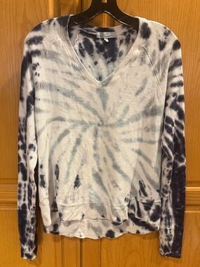 Red Haute Textured Tie Dye Pullover Top Soft Stretch Asymmetrical Gray White Siz